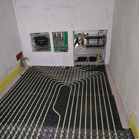 Impianto radiante a pavimento Impianto radiante a pavimento, soffitto, massetto, tubo pex, serpentina, collettore, riscaldamento,